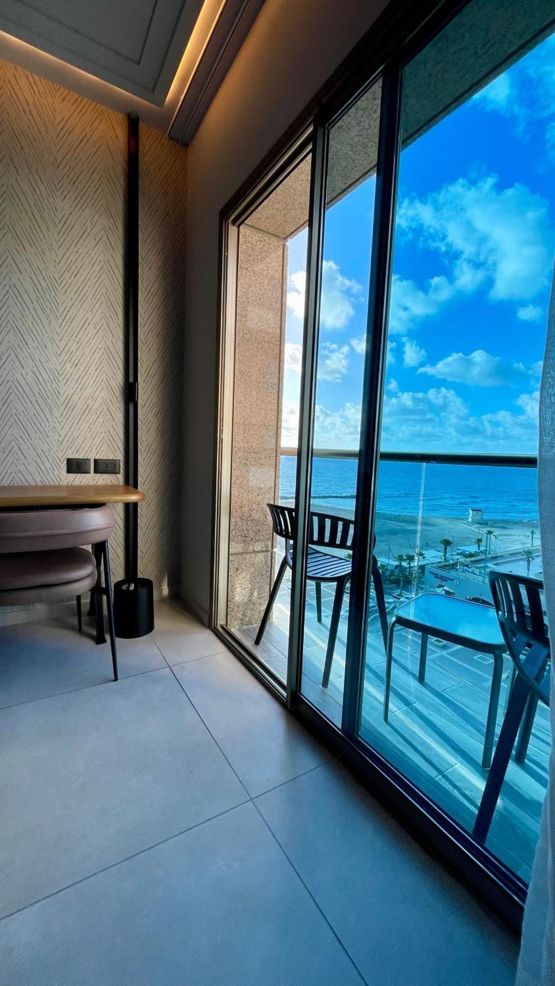 Suite On The Beach Haifa Exterior photo